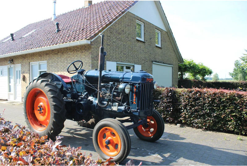 Fordson Blauwe Reiger - Traktor: obrázek 2 Fordson Blauwe Reiger - Traktor: obrázek 2