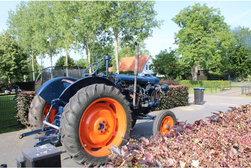 Fordson Blauwe Reiger - Traktor: obrázek 4 Fordson Blauwe Reiger - Traktor: obrázek 4