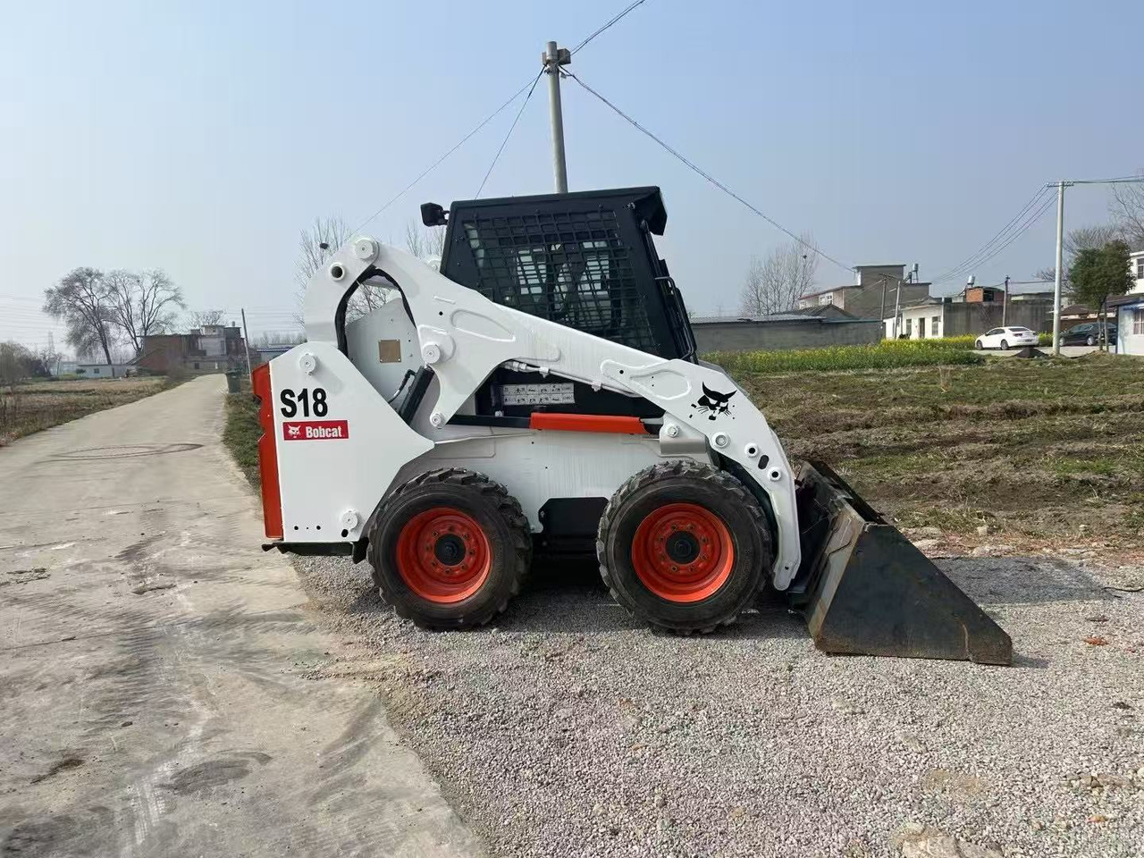 BOBCAT S18 - Smykový nakladač: obrázek 3 BOBCAT S18 - Smykový nakladač: obrázek 3