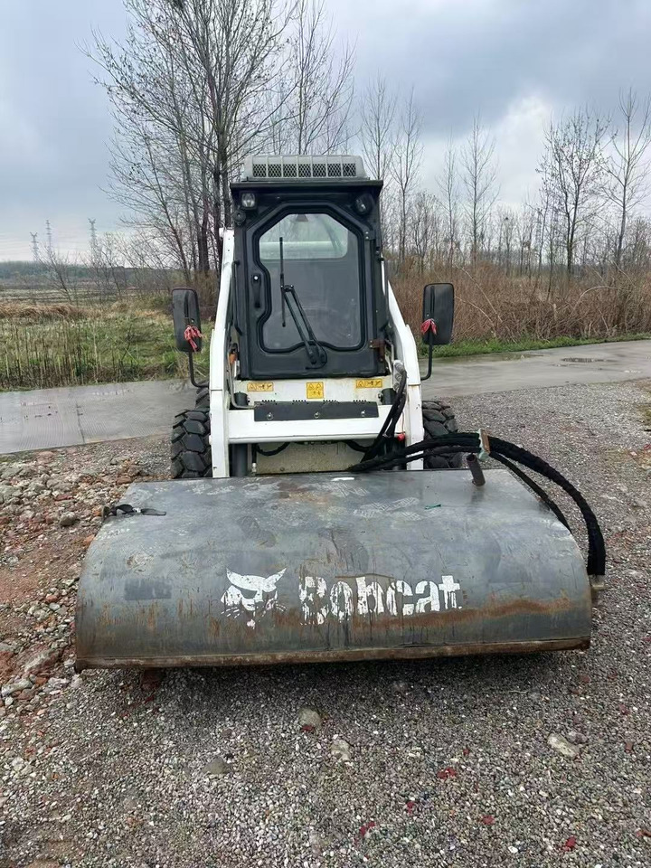 BOBCAT S18 - Smykový nakladač: obrázek 4 BOBCAT S18 - Smykový nakladač: obrázek 4