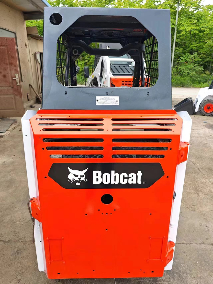Smykový nakladač BOBCAT S70: obrázek 8