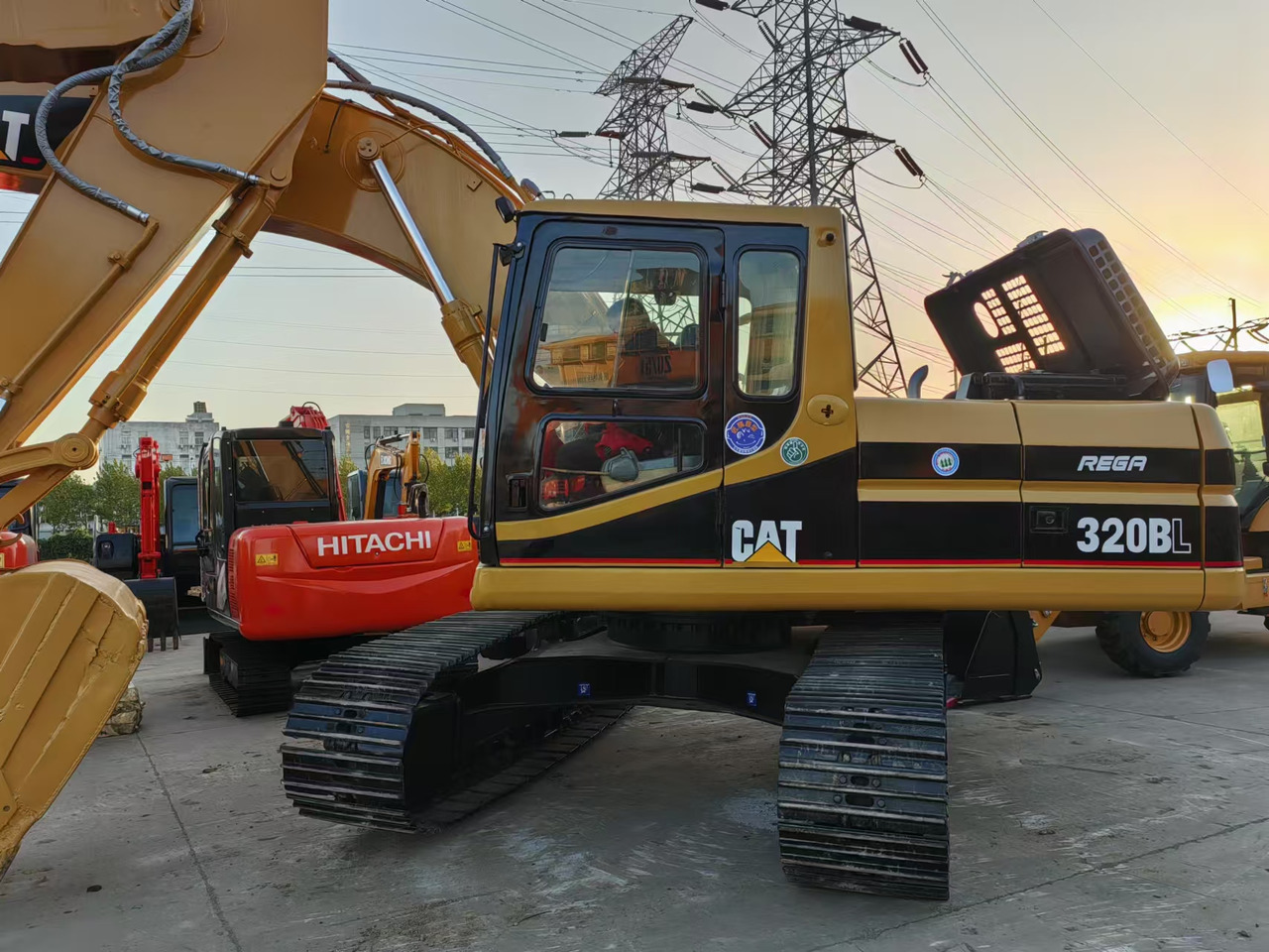 CATERPILLAR 320b - Pásové rýpadlo: obrázek 2 CATERPILLAR 320b - Pásové rýpadlo: obrázek 2