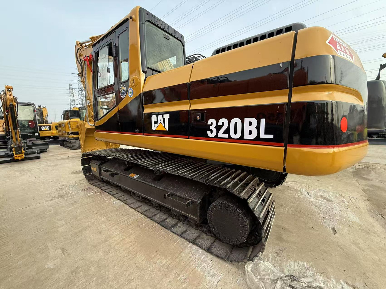 CATERPILLAR 320b - Pásové rýpadlo: obrázek 3 CATERPILLAR 320b - Pásové rýpadlo: obrázek 3
