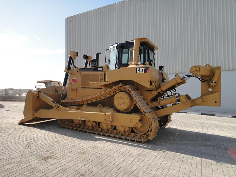CATERPILLAR D8R - Buldozer: obrázek 4 CATERPILLAR D8R - Buldozer: obrázek 4