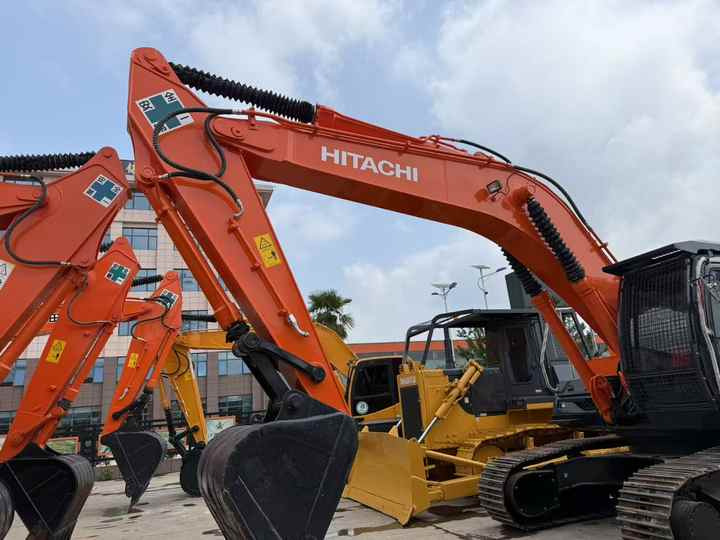 Certified Hitachi ZX350 Excavator | Low Hours, Full Service History | Global Shipping - Pásové rýpadlo: obrázek 2 Certified Hitachi ZX350 Excavator | Low Hours, Full Service History | Global Shipping - Pásové rýpadlo: obrázek 2