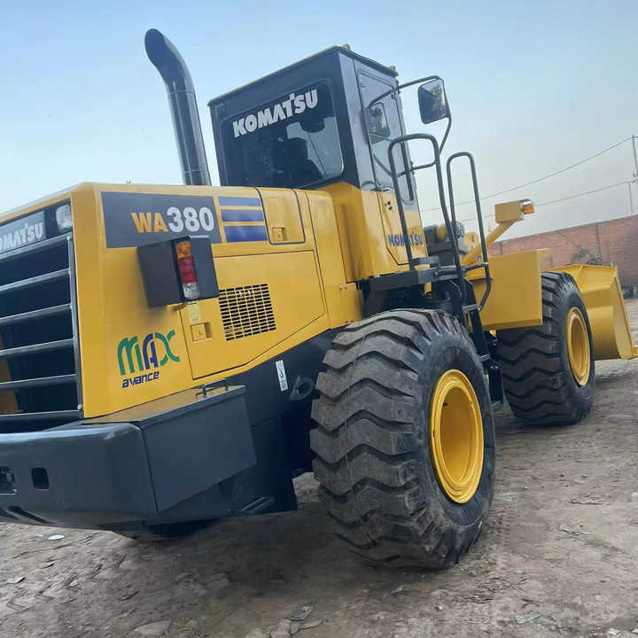 Certified Pre-Owned Komatsu WA380-3 | Heavy-Duty Loader for Mining/ Construction - Price Negotiable! - Kolový nakladač: obrázek 1 Certified Pre-Owned Komatsu WA380-3 | Heavy-Duty Loader for Mining/ Construction - Price Negotiable! - Kolový nakladač: obrázek 1