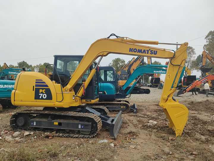 Cheap Used Komatsu PC70-8 Crawler Excavator with High Efficiency Used Heavy Machinery Komatsu PC70-8 Digger Cheap for Sale - Pásové rýpadlo: obrázek 5 Cheap Used Komatsu PC70-8 Crawler Excavator with High Efficiency Used Heavy Machinery Komatsu PC70-8 Digger Cheap for Sale - Pásové rýpadlo: obrázek 5