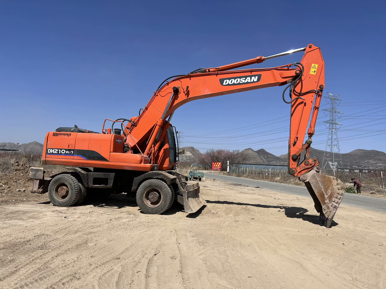 DOOSAN 210w-7 - Kolesové rýpadlo: obrázek 4 DOOSAN 210w-7 - Kolesové rýpadlo: obrázek 4