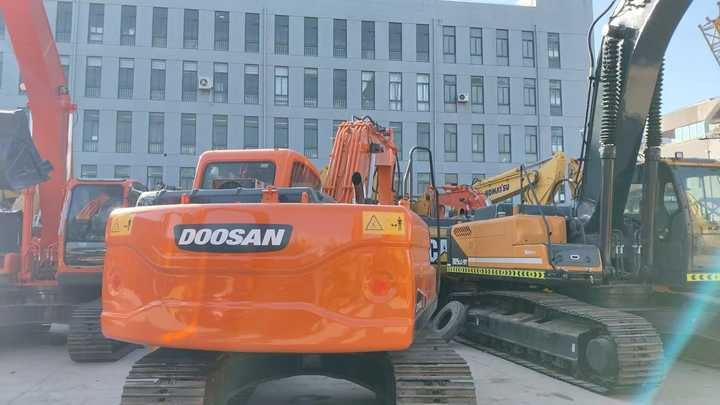 Excellent Condition Korea Brand Dooan Dx140 Excavator in Stock Used Doosan Dx140 225 300 Excavator Low Working Hours on Sale - Pásové rýpadlo: obrázek 3 Excellent Condition Korea Brand Dooan Dx140 Excavator in Stock Used Doosan Dx140 225 300 Excavator Low Working Hours on Sale - Pásové rýpadlo: obrázek 3