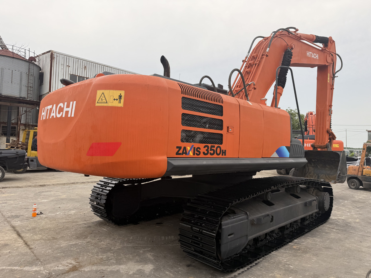 Pásové rýpadlo HITACHI 350-5g: obrázek 8