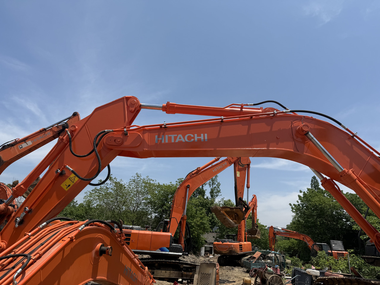 HITACHI used hitachi 350-5g excavator - Kolesové rýpadlo: obrázek 1 HITACHI used hitachi 350-5g excavator - Kolesové rýpadlo: obrázek 1
