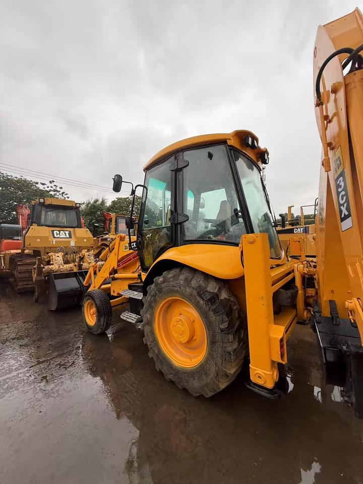 JCB 3CX - Kolesové rýpadlo: obrázek 2 JCB 3CX - Kolesové rýpadlo: obrázek 2