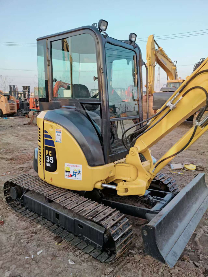 KOMATSU PC35 - Mini rýpadlo: obrázek 5 KOMATSU PC35 - Mini rýpadlo: obrázek 5