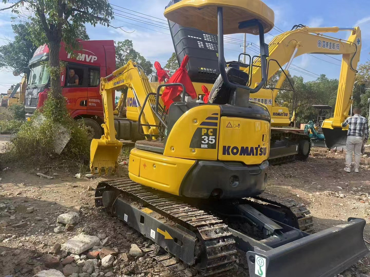 KOMATSU PC35 - Mini rýpadlo: obrázek 5 KOMATSU PC35 - Mini rýpadlo: obrázek 5