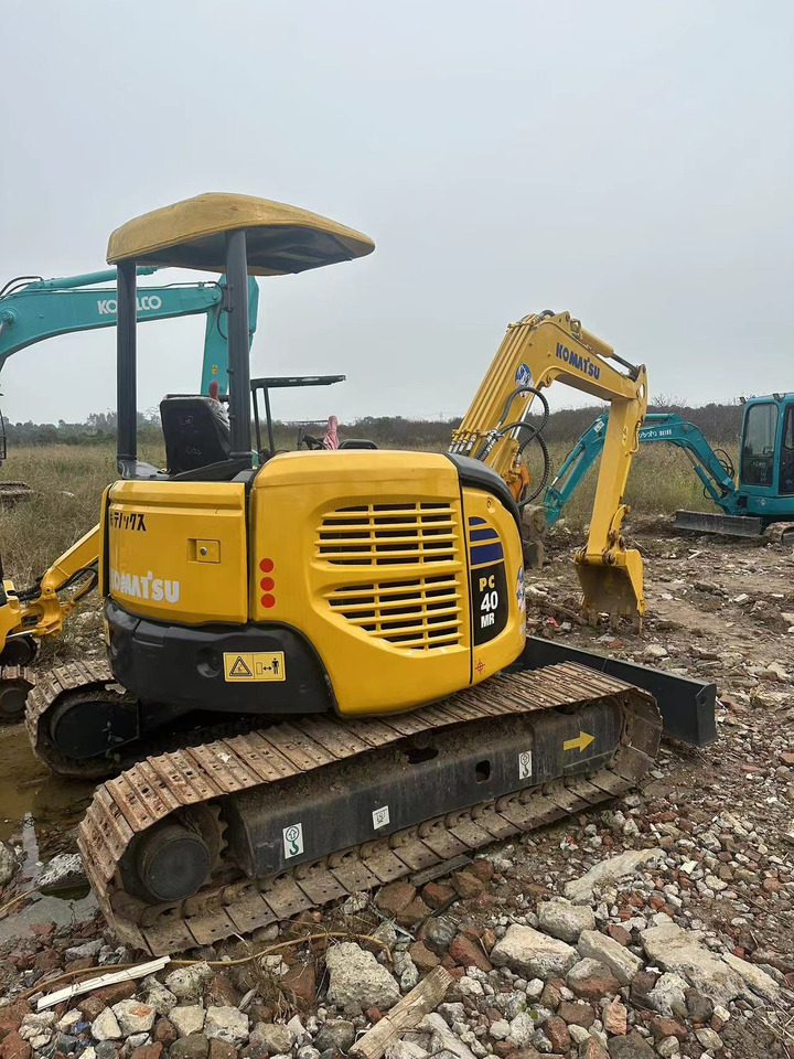 KOMATSU PC40 - Mini rýpadlo: obrázek 4 KOMATSU PC40 - Mini rýpadlo: obrázek 4