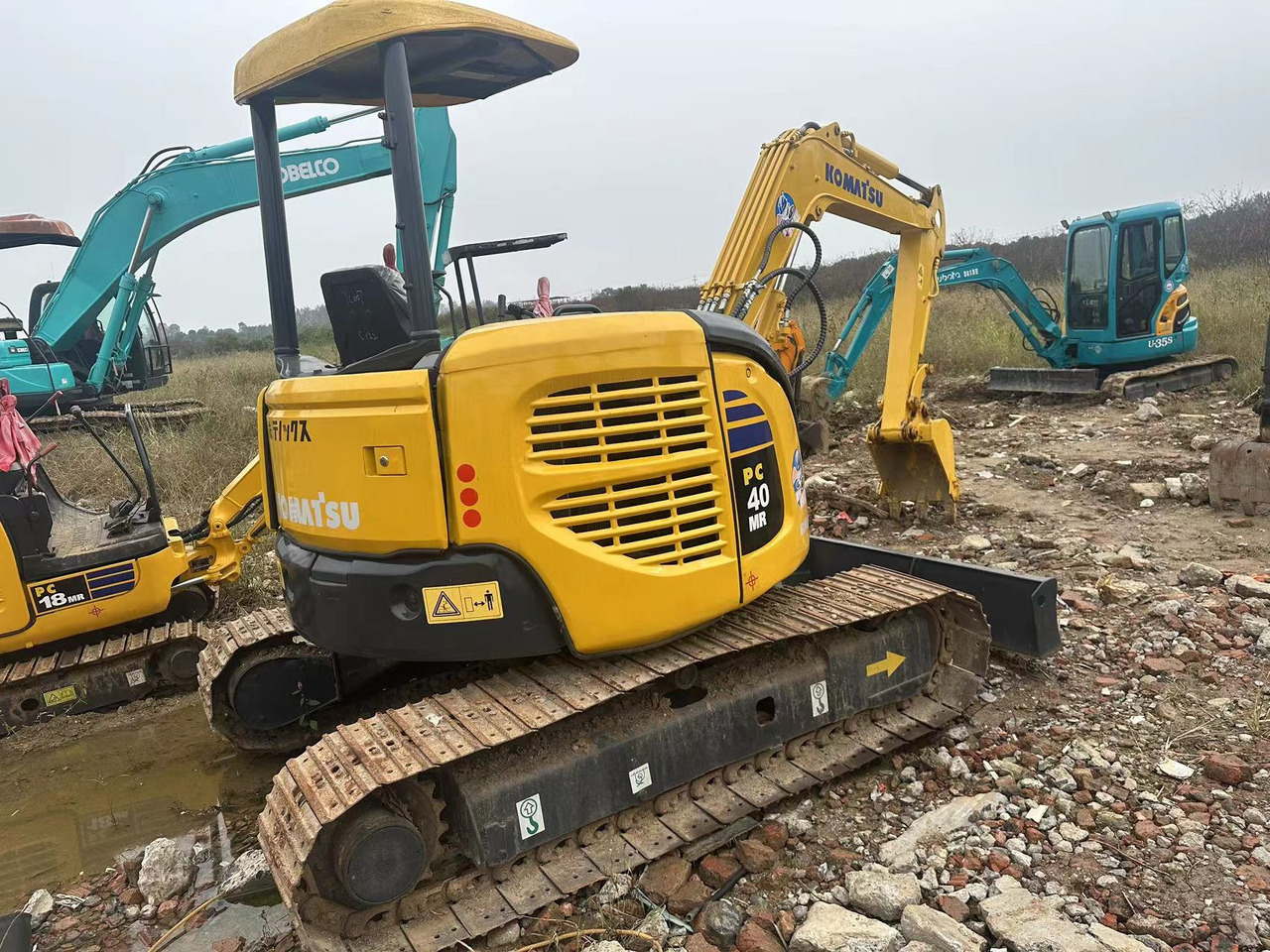 KOMATSU PC40 - Mini rýpadlo: obrázek 5 KOMATSU PC40 - Mini rýpadlo: obrázek 5