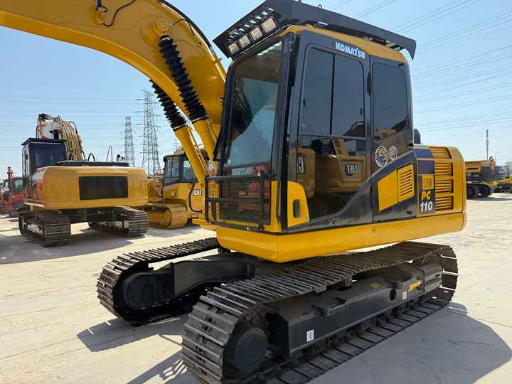 Low Shipping Mini Used Excavator Construction Machine Used komatsu Pc110 - Pásové rýpadlo: obrázek 4 Low Shipping Mini Used Excavator Construction Machine Used komatsu Pc110 - Pásové rýpadlo: obrázek 4