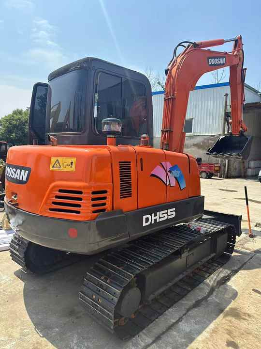 Low Shipping Used Excavator Doosan DH55 Good Condition with Low Hours - Rýpadlo: obrázek 2 Low Shipping Used Excavator Doosan DH55 Good Condition with Low Hours - Rýpadlo: obrázek 2