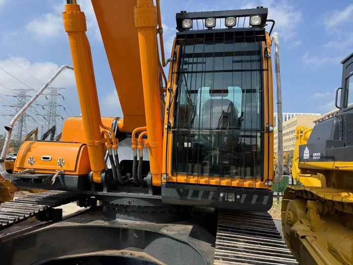 Nice Condition Korea Brand hyundai 305-9 30tons Middle Digger for Sale Used hyundai 210-9 215-9 220-9 305-9 Model Provide - Rýpadlo: obrázek 5 Nice Condition Korea Brand hyundai 305-9 30tons Middle Digger for Sale Used hyundai 210-9 215-9 220-9 305-9 Model Provide - Rýpadlo: obrázek 5