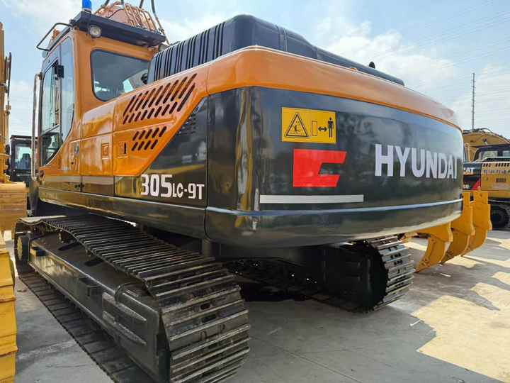 Nice Condition Korea Brand hyundai 305-9 30tons Middle Digger for Sale Used hyundai 210-9 215-9 220-9 305-9 Model Provide - Rýpadlo: obrázek 3 Nice Condition Korea Brand hyundai 305-9 30tons Middle Digger for Sale Used hyundai 210-9 215-9 220-9 305-9 Model Provide - Rýpadlo: obrázek 3