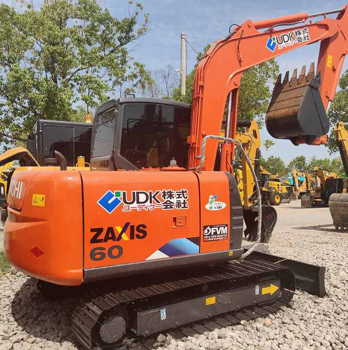 Original Japan Hitachi ZX60 Excavator Hitachi Excavator in Low Price for Hot Sale - Pásové rýpadlo: obrázek 1 Original Japan Hitachi ZX60 Excavator Hitachi Excavator in Low Price for Hot Sale - Pásové rýpadlo: obrázek 1