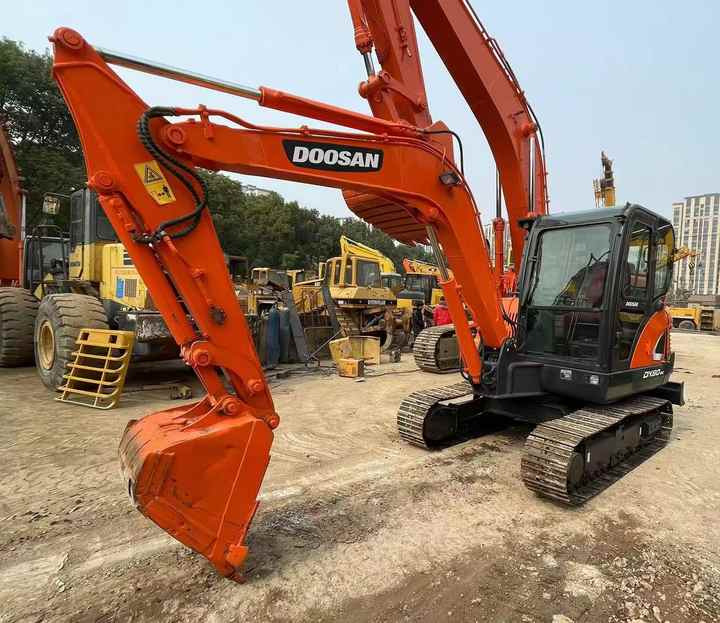 Second Hand Doosan Dx-60 Excavator for Sale - Rýpadlo: obrázek 1 Second Hand Doosan Dx-60 Excavator for Sale - Rýpadlo: obrázek 1