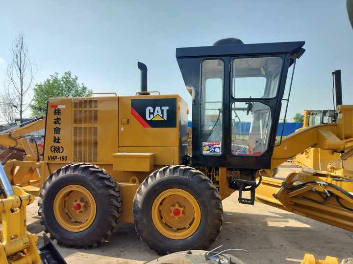 Used CAT 140H Motor Grader From Japan with Excellent Performance Caterpillar 140h in Good Condition for Sale - Grejdr: obrázek 5 Used CAT 140H Motor Grader From Japan with Excellent Performance Caterpillar 140h in Good Condition for Sale - Grejdr: obrázek 5