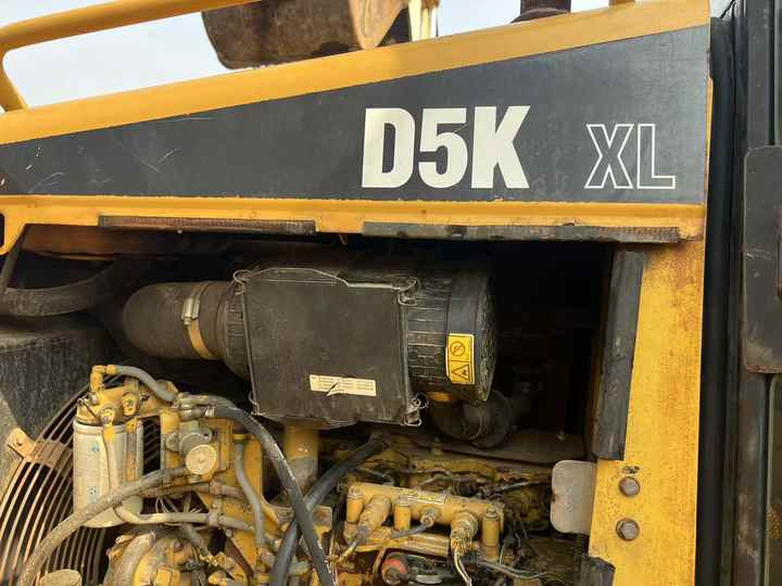 Used Cat Mini Bulldozer D5k Cat Dozers - Buldozer: obrázek 3 Used Cat Mini Bulldozer D5k Cat Dozers - Buldozer: obrázek 3