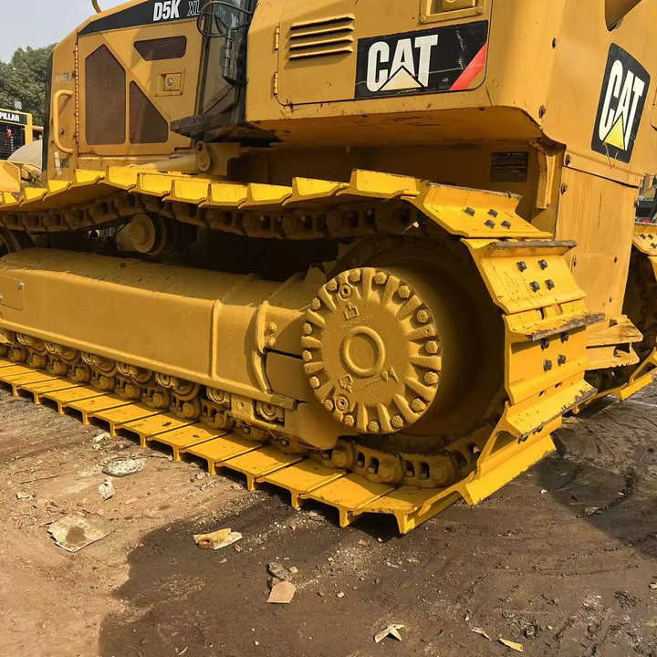 Used Cat Mini Bulldozer D5k Cat Dozers - Buldozer: obrázek 1 Used Cat Mini Bulldozer D5k Cat Dozers - Buldozer: obrázek 1