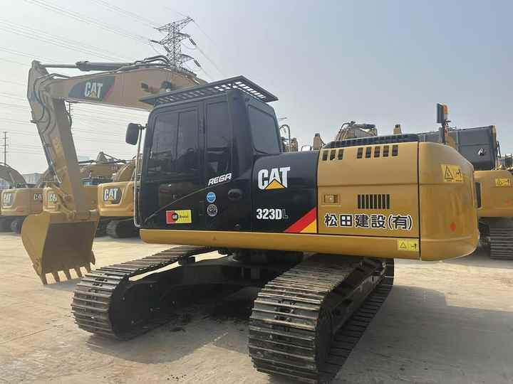 Used Cat323D Model Excavator Second Hand Machine Popular Brand Japan Cat Hydraulic Machinery - Rýpadlo: obrázek 3 Used Cat323D Model Excavator Second Hand Machine Popular Brand Japan Cat Hydraulic Machinery - Rýpadlo: obrázek 3
