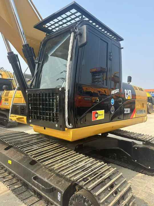 Used Cat323D Model Excavator Second Hand Machine Popular Brand Japan Cat Hydraulic Machinery - Rýpadlo: obrázek 4 Used Cat323D Model Excavator Second Hand Machine Popular Brand Japan Cat Hydraulic Machinery - Rýpadlo: obrázek 4