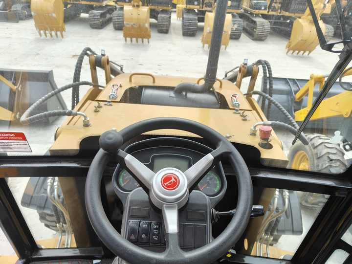Used Cat420F Backhoe Excavator Hot Sale Used Engineering & Construction Machinery - Rýpadlo-nakladač: obrázek 4 Used Cat420F Backhoe Excavator Hot Sale Used Engineering & Construction Machinery - Rýpadlo-nakladač: obrázek 4