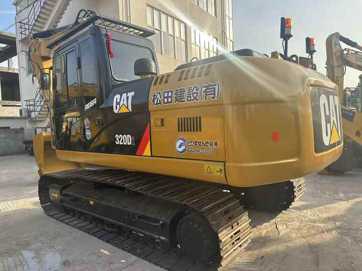 Used Caterpillar 320D Crawler Excavator in High Quality Waiting for Sale - Rýpadlo: obrázek 2 Used Caterpillar 320D Crawler Excavator in High Quality Waiting for Sale - Rýpadlo: obrázek 2