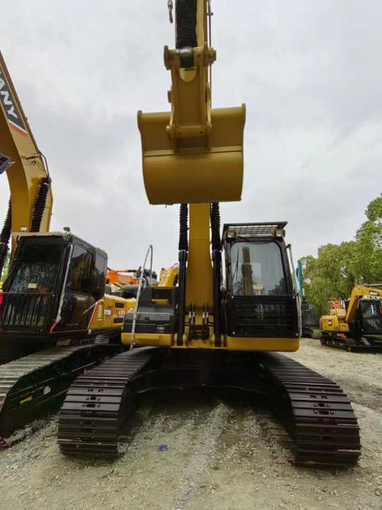 Used Digger CAT 323D2L Construction Machinery Construction Digger Used CAT 323D2L Cheap Excavator - Pásové rýpadlo: obrázek 3 Used Digger CAT 323D2L Construction Machinery Construction Digger Used CAT 323D2L Cheap Excavator - Pásové rýpadlo: obrázek 3