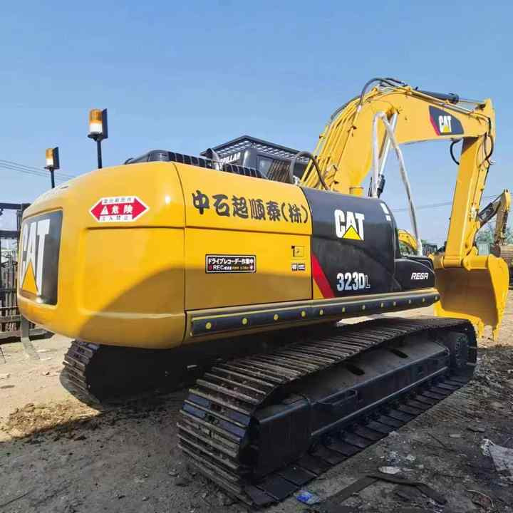 Used Digger CAT 323DL Construction Machinery Construction Digger Used CAT 323DL Cheap Excavator - Pásové rýpadlo: obrázek 4 Used Digger CAT 323DL Construction Machinery Construction Digger Used CAT 323DL Cheap Excavator - Pásové rýpadlo: obrázek 4