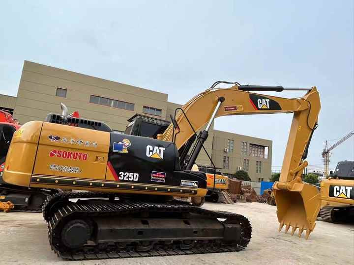 Used Digger CAT 325D Construction Machinery Construction Digger Used CAT 325D Cheap Excavator - Pásové rýpadlo: obrázek 3 Used Digger CAT 325D Construction Machinery Construction Digger Used CAT 325D Cheap Excavator - Pásové rýpadlo: obrázek 3