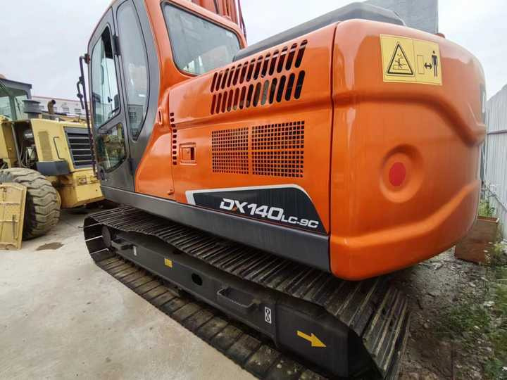 Used Digger DOOSAN DX140 Construction Machinery Construction Digger Used DOOSAN DX140 Cheap Excavator - Pásové rýpadlo: obrázek 4 Used Digger DOOSAN DX140 Construction Machinery Construction Digger Used DOOSAN DX140 Cheap Excavator - Pásové rýpadlo: obrázek 4