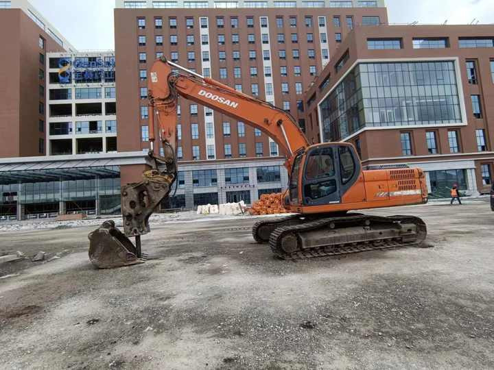 Used Digger Doosan DX225LC-9T Construction Machinery Construction Digger Used Doosan DX225LC-9T Cheap Excavator - Pásové rýpadlo: obrázek 2 Used Digger Doosan DX225LC-9T Construction Machinery Construction Digger Used Doosan DX225LC-9T Cheap Excavator - Pásové rýpadlo: obrázek 2