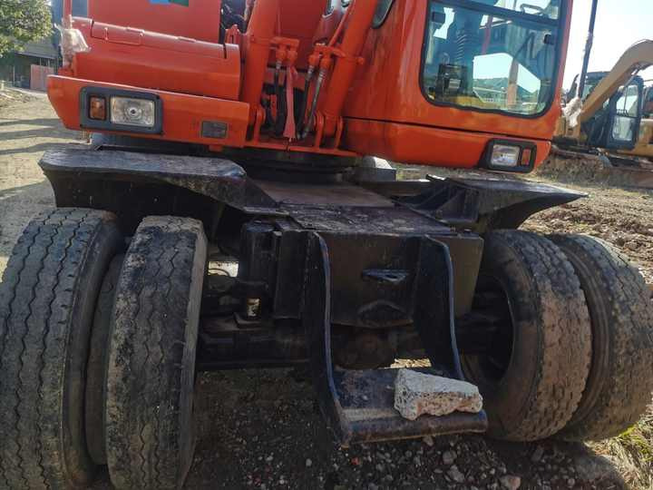 Used Digger Doosan Dh150w-7 Construction Machinery Construction Digger Used Doosan Dh150w-7 Cheap Excavator - Pásové rýpadlo: obrázek 3 Used Digger Doosan Dh150w-7 Construction Machinery Construction Digger Used Doosan Dh150w-7 Cheap Excavator - Pásové rýpadlo: obrázek 3