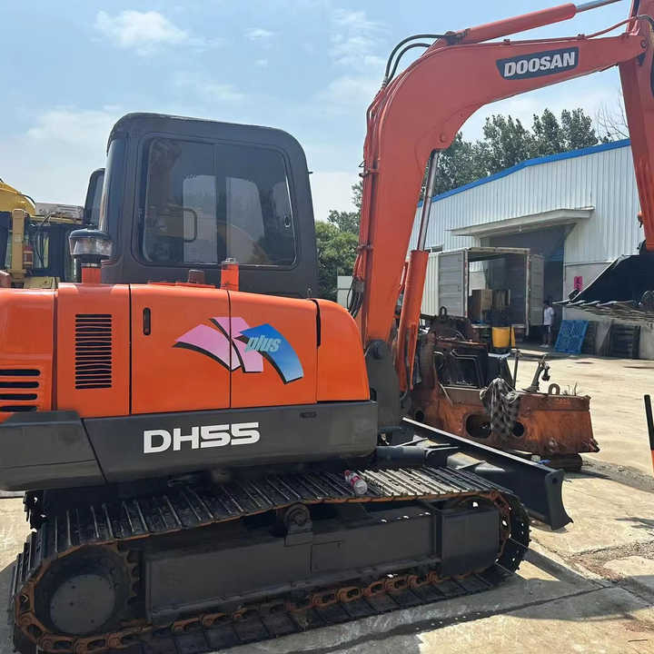 Used Digger Doosan Dh55 Construction Machinery Construction Digger Used Doosan Dh55 Cheap Excavator - Pásové rýpadlo: obrázek 1 Used Digger Doosan Dh55 Construction Machinery Construction Digger Used Doosan Dh55 Cheap Excavator - Pásové rýpadlo: obrázek 1