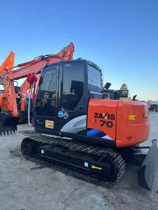 Used Excavator Good Quality Low Price Hitachi ZX70 Excavator in Good Condition for Sale - Pásové rýpadlo: obrázek 2 Used Excavator Good Quality Low Price Hitachi ZX70 Excavator in Good Condition for Sale - Pásové rýpadlo: obrázek 2