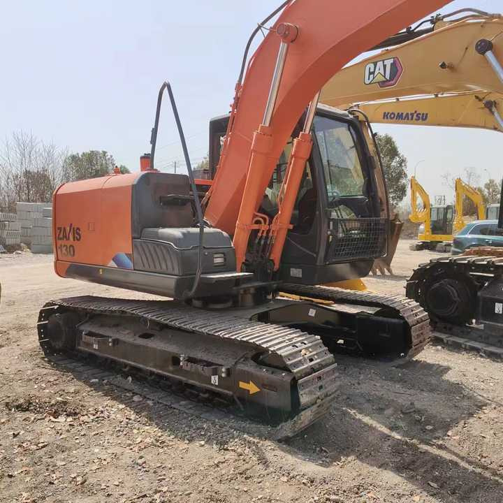 Used Hitachi ZX130 Excavator Japan Made Hitachi Used Excavator Zx120 Zx130 for Sale - Rýpadlo: obrázek 3 Used Hitachi ZX130 Excavator Japan Made Hitachi Used Excavator Zx120 Zx130 for Sale - Rýpadlo: obrázek 3