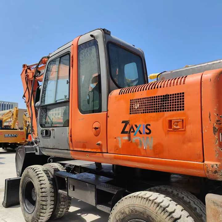 Used Japan Original Brand Hitachi Zx 130w Wheel Excavator Hitachi Zx120 130 200 Excavator for Sale - Rýpadlo: obrázek 3 Used Japan Original Brand Hitachi Zx 130w Wheel Excavator Hitachi Zx120 130 200 Excavator for Sale - Rýpadlo: obrázek 3