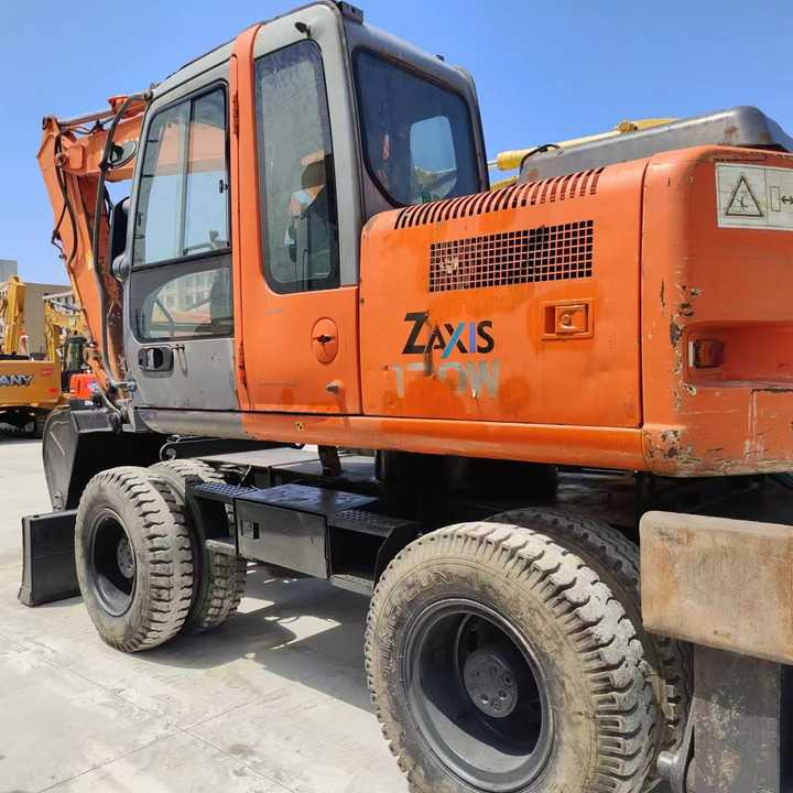 Used Japan Original Brand Hitachi Zx 130w Wheel Excavator Hitachi Zx120 130 200 Excavator for Sale - Rýpadlo: obrázek 5 Used Japan Original Brand Hitachi Zx 130w Wheel Excavator Hitachi Zx120 130 200 Excavator for Sale - Rýpadlo: obrázek 5