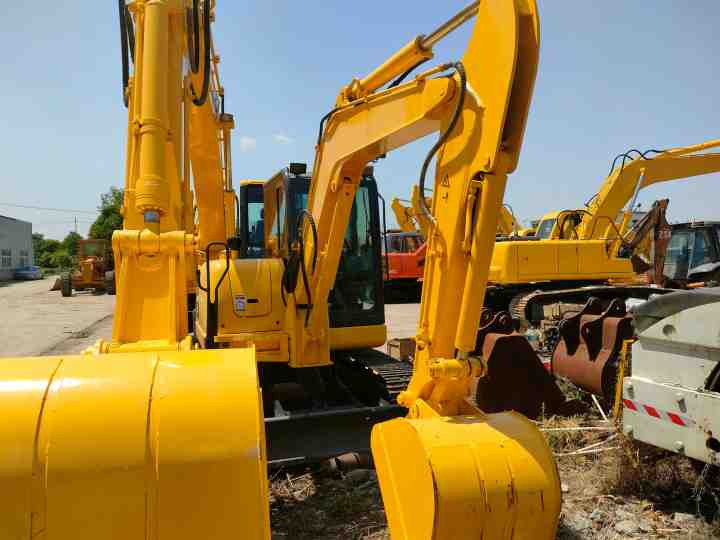 Used Komatsu PC56 Mini Excavator-Affordable,Durable,Reliable,Compact,and Efficient Construction Machinery - Rýpadlo: obrázek 5 Used Komatsu PC56 Mini Excavator-Affordable,Durable,Reliable,Compact,and Efficient Construction Machinery - Rýpadlo: obrázek 5