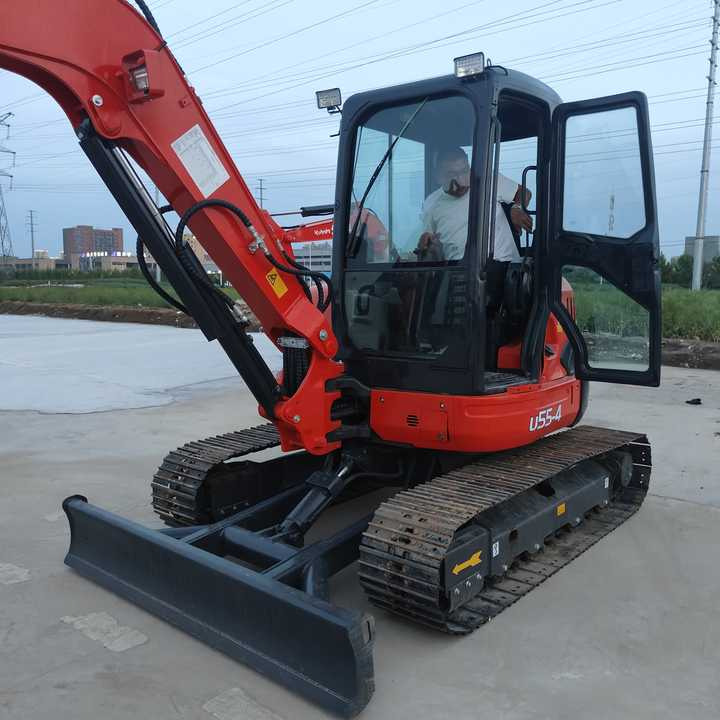 Used Kubota U55-4 Hydraulic Excavator | Ideal for Mining & Road Projects | Global Export Available - Pásové rýpadlo: obrázek 3 Used Kubota U55-4 Hydraulic Excavator | Ideal for Mining & Road Projects | Global Export Available - Pásové rýpadlo: obrázek 3