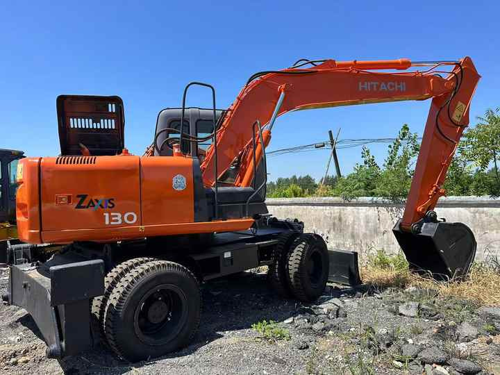 Used Wheel Excavator Hitachi ZX 130W Made in Japan 13ton Hitachi Zx130w Wheel Excavator Price Used Hitachi Zx130 Excavator SALE - Rýpadlo: obrázek 4 Used Wheel Excavator Hitachi ZX 130W Made in Japan 13ton Hitachi Zx130w Wheel Excavator Price Used Hitachi Zx130 Excavator SALE - Rýpadlo: obrázek 4
