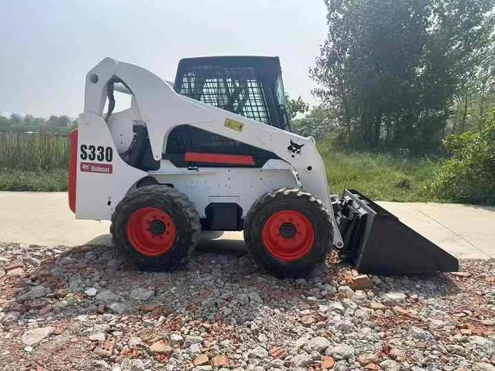 Very Low Price American Brand Used Bobcat S330 Skid Steer Loader with Superior Performance for Sale S160/S180/S300 in Stock - Smykový nakladač: obrázek 5 Very Low Price American Brand Used Bobcat S330 Skid Steer Loader with Superior Performance for Sale S160/S180/S300 in Stock - Smykový nakladač: obrázek 5