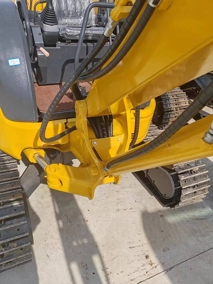 Komatsu PC35 - Mini rýpadlo: obrázek 5 Komatsu PC35 - Mini rýpadlo: obrázek 5