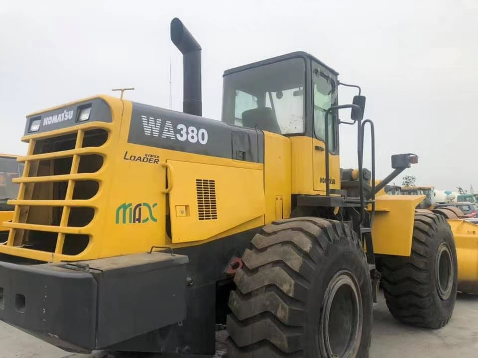 Komatsu wa 380-3 - Nakladač: obrázek 4 Komatsu wa 380-3 - Nakladač: obrázek 4